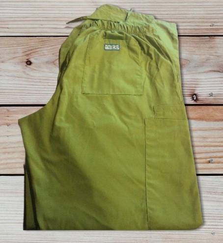 Butter Soft  Scrub By UA Cargo Boot Cut Green L