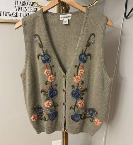 Vintage sleeveless embroidered button up cardigan vest by Alfred Dunner size L