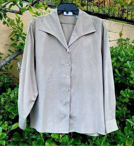 Nordstrom  Preview Collection 100% Silk Tan Button Down Blouse/Top Size Large EUC