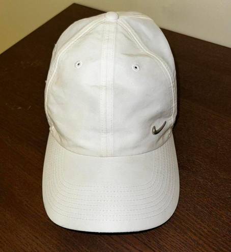 Nike  White Hat