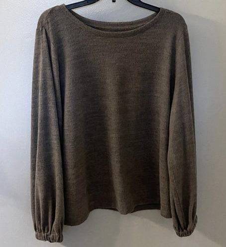 a.n.a Womens . Crew Neck Gray Sweater.  Size XL