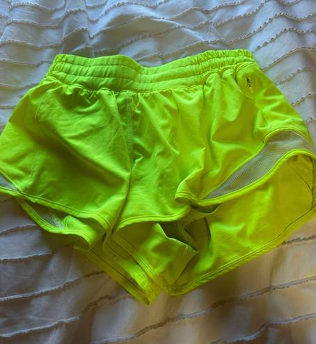 Lululemon Hotty Hot Short 2.5”