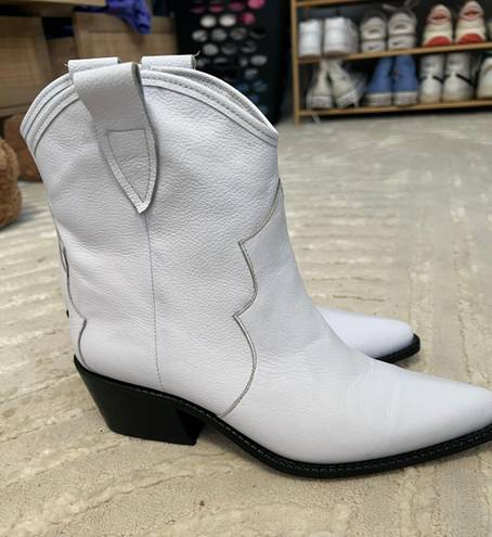 White Cowgirl Booties Size 8