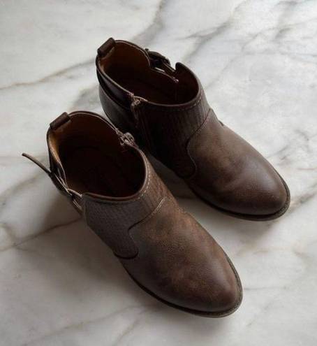 Jellypop 3/$30  | Women's Sarin Brown Ankle Booties