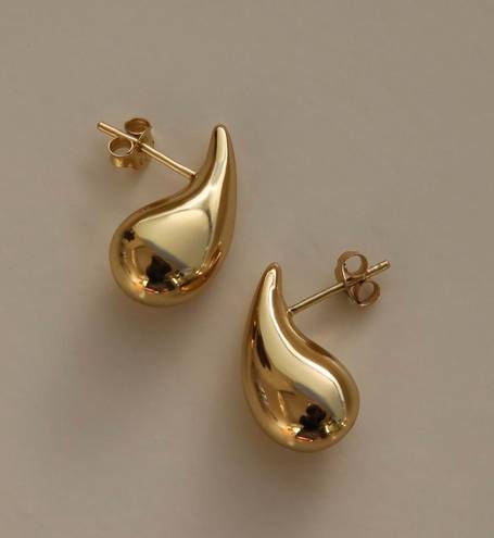 Gold Teardrop Earrings