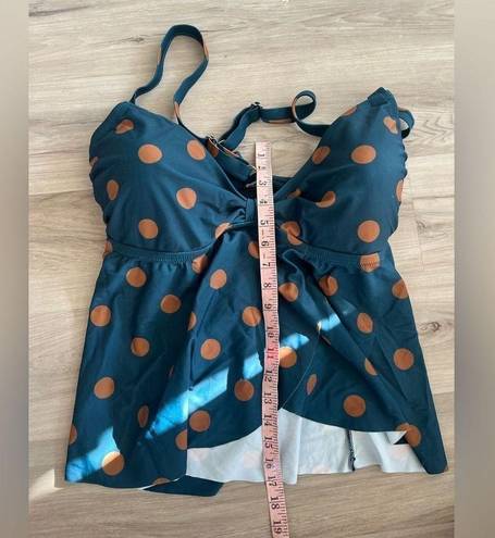 Raisin's NWT  Curve 22 W Atlantic Tankini Polka Dot Swim Top