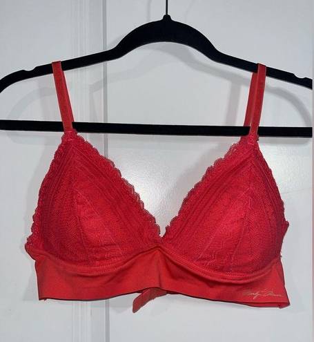 Marilyn Monroe  Collection Bra Size Large Coral Red PolyestSpandex Lace Smoothing