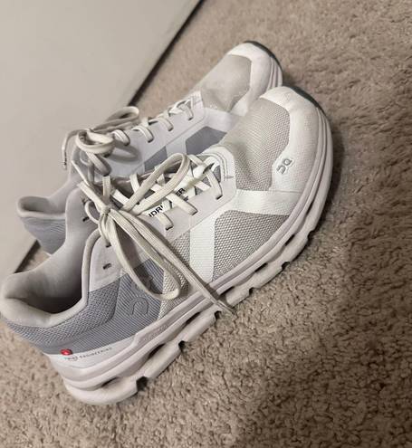 On Cloud  Cloudrunners size 7.5