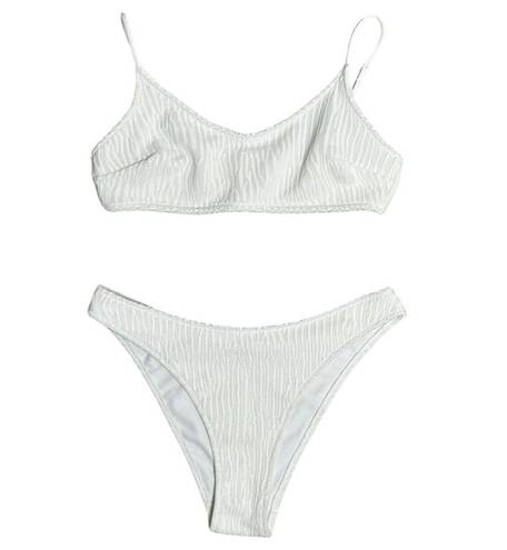 Women’s Minimalistic Abstract Ribbed Wavy White Bikini Set Size Small