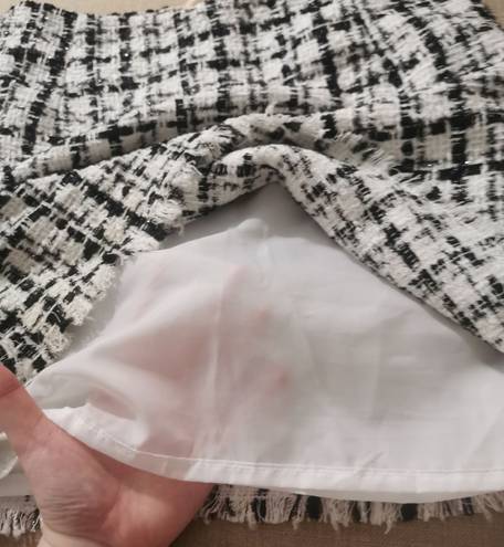 H&M Divided Black and White Tweed Mini Skirt