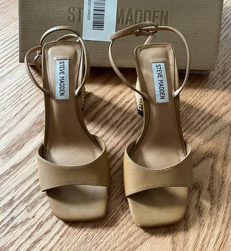 Steve Madden Tan Heels