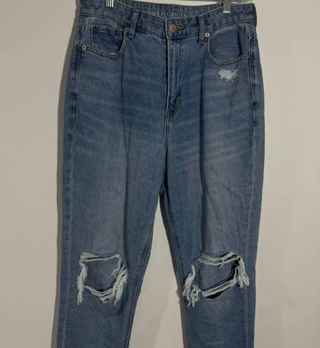 American Eagle high waisted Mom Jean Ripped Knee 3064 Size 10