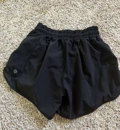 Lululemon Hotty Hot Low-Rise Lined Short 4”