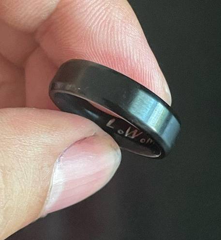 Edge Pre-owned 6mm carbide  black ring size 8