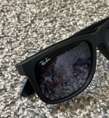 Ray-Ban Sunglasses Black