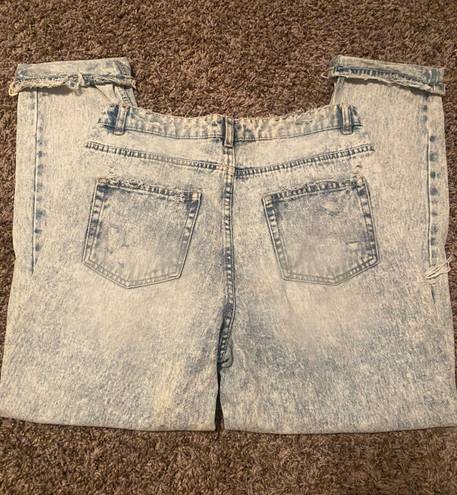 Distressed Mom Jeans Multiple Size 8