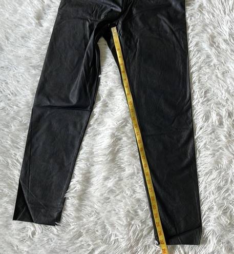 Lulus  Ellianna Black Vegan Leather High-Waisted Leggings in black size Medium