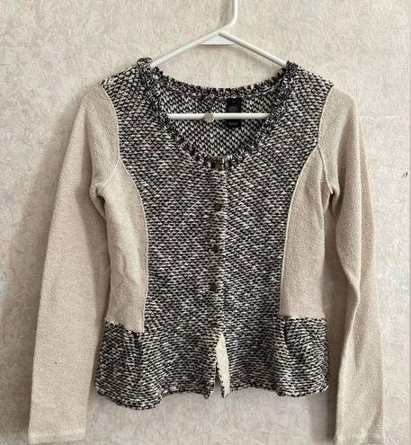 BKE  Boutique women's extra small long sleeve cardigan