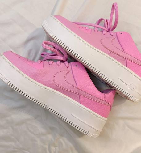 Nike Air Force 1 Sage Low Psychic Pink