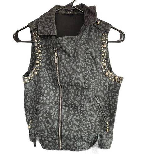 Max Rave  black/gray cheetah print vest size medium