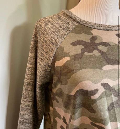 Riah Fashion Large Camouflage Top