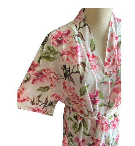 Show Me Your Mumu beautiful lightweight Robe, white with bright pink flowers, comes with belt, size is one size small/medium, excellent condition