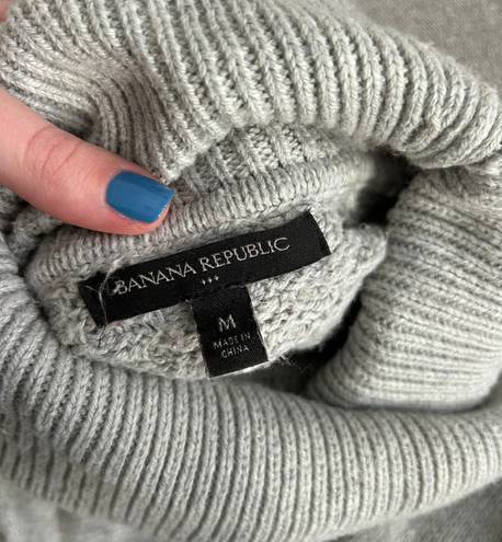 Banana Republic Grey Turtleneck Sweater