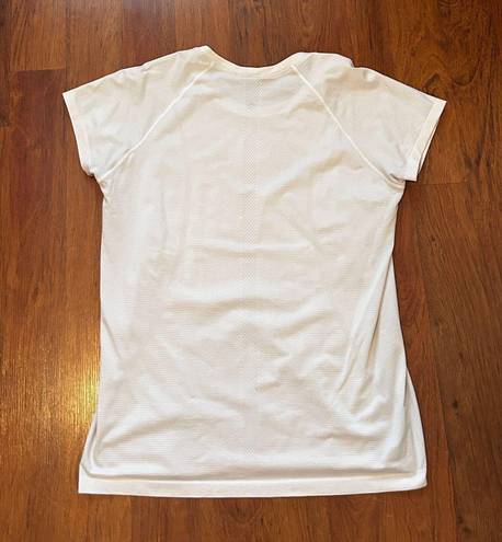 Lululemon Swiftly Tech 2.0 Short Sleeve Shirt