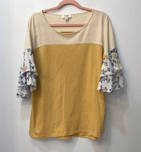 Umgee Boho Boutique floral yellow  shirt size Medium