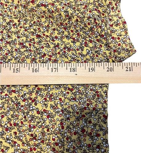 Max Studio  Short Cuffed Sleeve
Yellow Floral Button Up Collared Shirt Size S