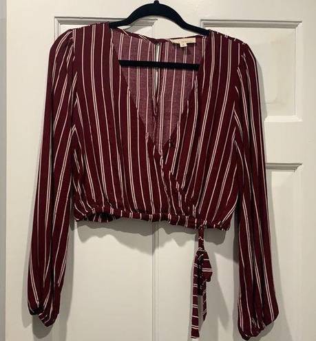 LA Hearts Garnet and white crop top blouse from PacSun