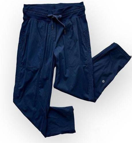 lululemon athletica, Pants & Jumpsuits, Lululemon Navy Blue Align  Leggings 25 Length Size 4