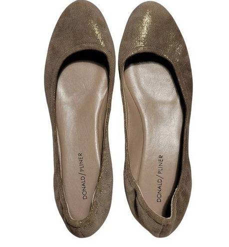 Donald Pliner  Petri Suede  Metallic Lt Bronze Sz 11