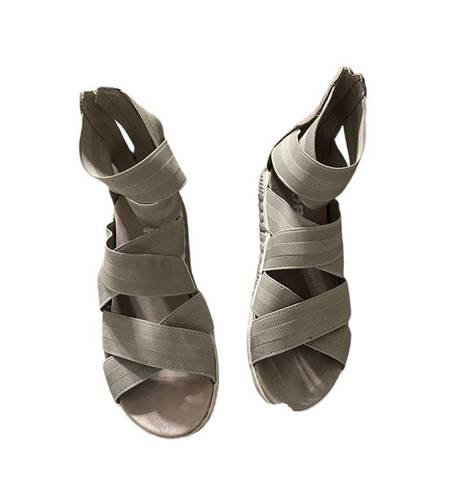 Sorel  Women’s Out ‘N About Plus Strap Sandal Color: Light Grey Size: 7.5