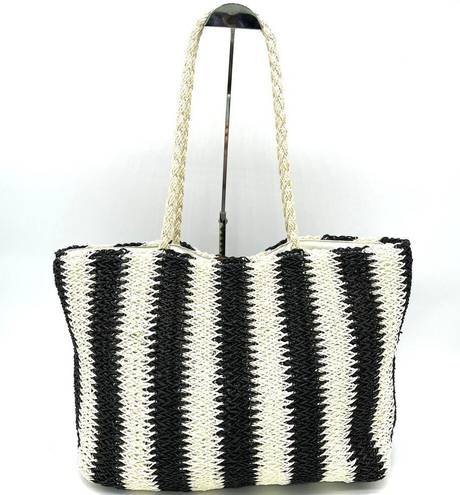 Bueno  Tote Bag Large Woven Straw Black Cream Beachy Boho Travel Summer Festival