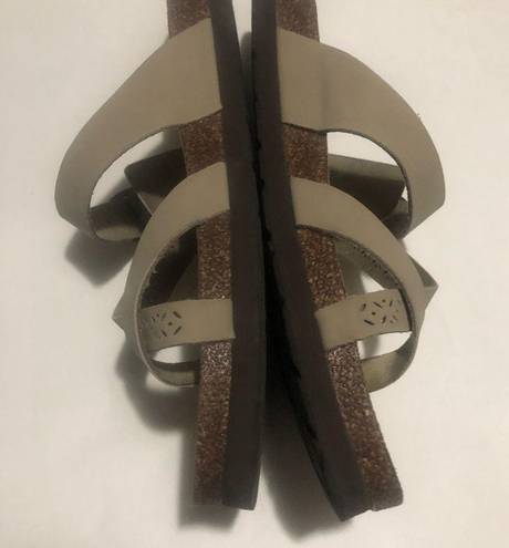 American Eagle  slides sandals 6