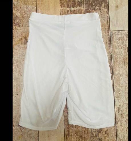 Pretty Little Thing  white mesh cycling shorts‎ size 6 NWT