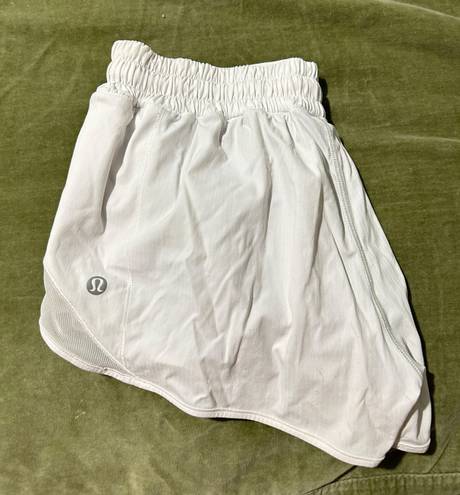 Lululemon White Hotty Hot Low Rise 2.5” Shorts