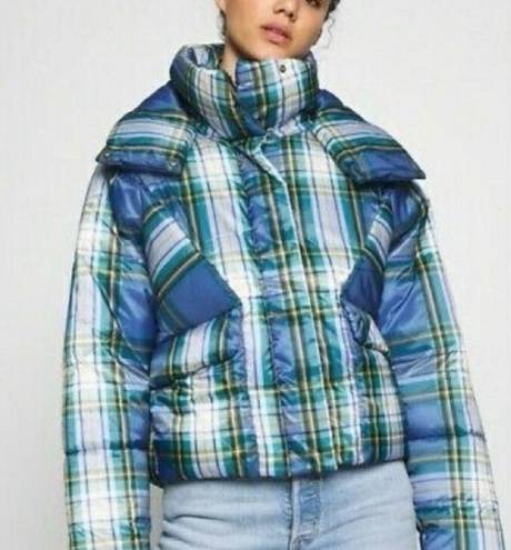 American Eagle NWOT  AE 80’s Puffer coat Jacket in plaid