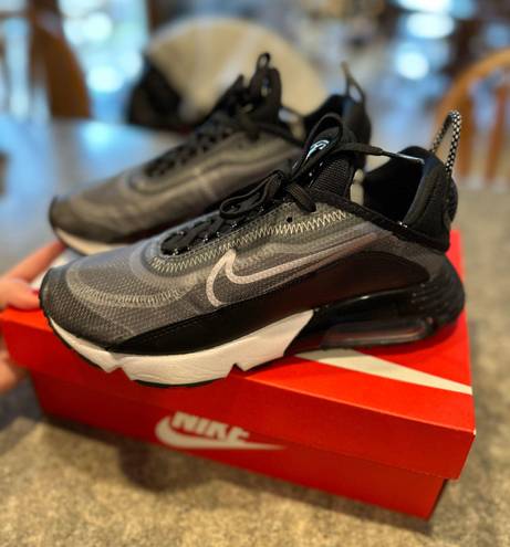 Nike Air Max 2090 Sneakers