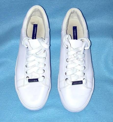 Tommy Hilfiger 𝅺 Laddi 2 white gold silver size 7 1/2 M