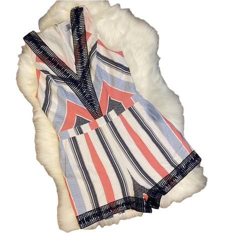 Adelyn Rae White Blue Red Romper Size Medium