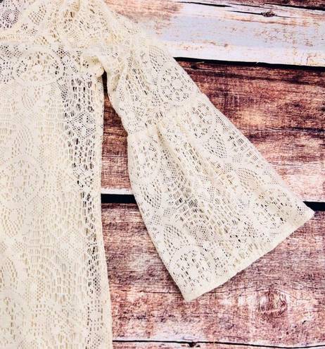 American Eagle  Lace Bell Sleeve Mini Dress‎ Medium Cream Geometric Keyhole Back