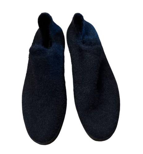 Natori  PLUSH MOHAIR STRETCH SLIP ON SNEAKER Black