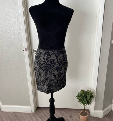 Forever 21 Womens Lace Pattern Mini Pencil Skirt Size Medium