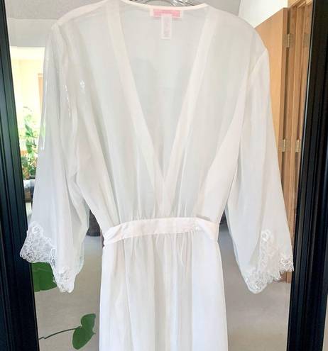 Oscar de la Renta  Sheer White Full Length Robe