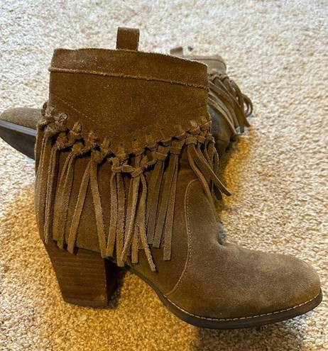 sbicca  Ankle fringe boots