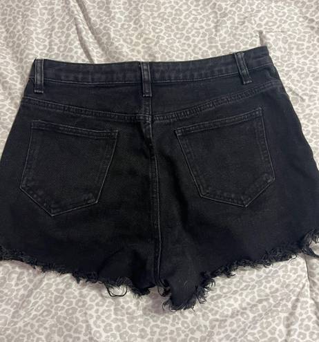 Pretty Little Thing Black Jean Shorts