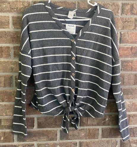 Paper Crane COPY - Striped nwt grey button up and tied shirt