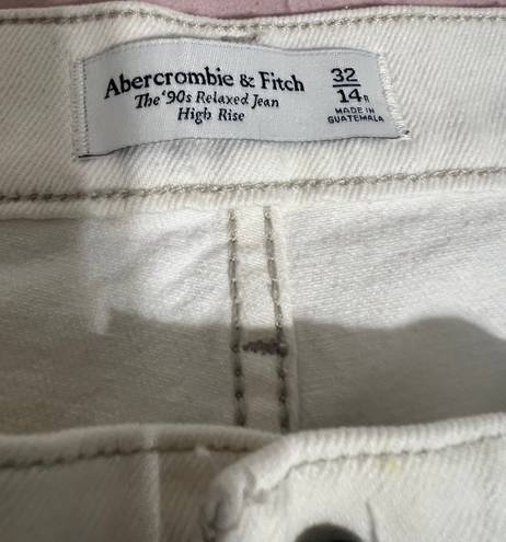 Abercrombie & Fitch  90s High waisted Relaxed Jean